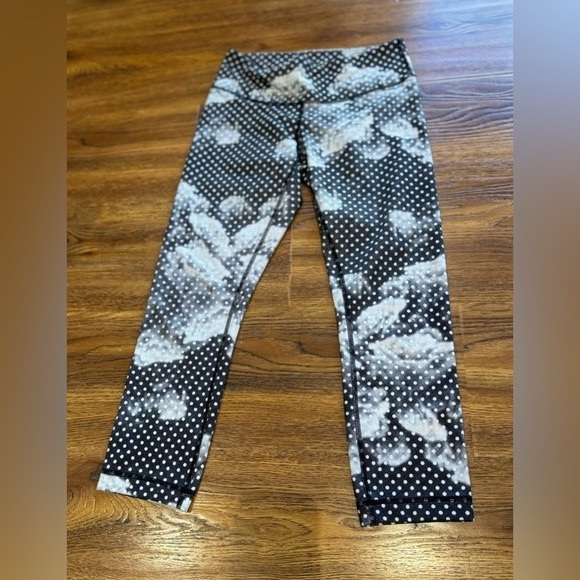 LULULEMON WUNDER UNDER Crop II Dottie Dream size 4 - Picture 4 of 6